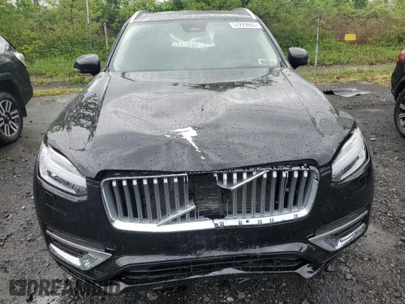 2025 Volvo XC90 Ultra z VIN YV4062JF9S1345566, wystawiony jako Copart lot #57229865 z przebiegiem 1 746 mil mil oraz Szkoda całkowita • Salvage title. Historia ofert i sprzedaży dostępna na DreamBid. Obrazek 5.