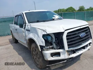 2017 Ford F-150 XL z VIN 1FTEW1EP1HFA72687, wystawiony jako IAAI lot #42483174 z przebiegiem 197 069 mil mil oraz . Historia ofert i sprzedaży dostępna na DreamBid. Obrazek 6.