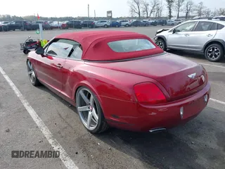 2007 Bentley Continental GT z VIN SCBDR33W87C049953, wystawiony jako IAAI lot #42077307 z przebiegiem Nie podano mil oraz . Historia ofert i sprzedaży dostępna na DreamBid. Obrazek 3.