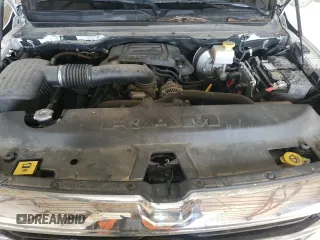 2020 Ram 1500 Big Horn z VIN 1C6SRFBT7LN190032, wystawiony jako Copart lot #46864795 z przebiegiem 79 484 mil mil oraz Szkoda całkowita • Salvage title. Historia ofert i sprzedaży dostępna na DreamBid. Obrazek 11.