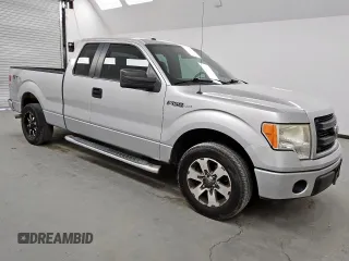 2013 Ford F-150 XL z VIN 1FTFX1CF3DFD68025, wystawiony jako Copart lot #64067645 z przebiegiem 113 382 mil mil oraz Czysty tytuł • Clean title. Historia ofert i sprzedaży dostępna na DreamBid. Obrazek 4.