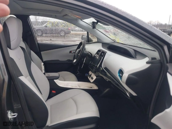 2016 Toyota Prius Four with VIN JTDKARFU3G3029327, listed as a IAAI auction lot 41166312 with 172,558 mi miles. Bid and sale history available at carsss.com. Image 5.