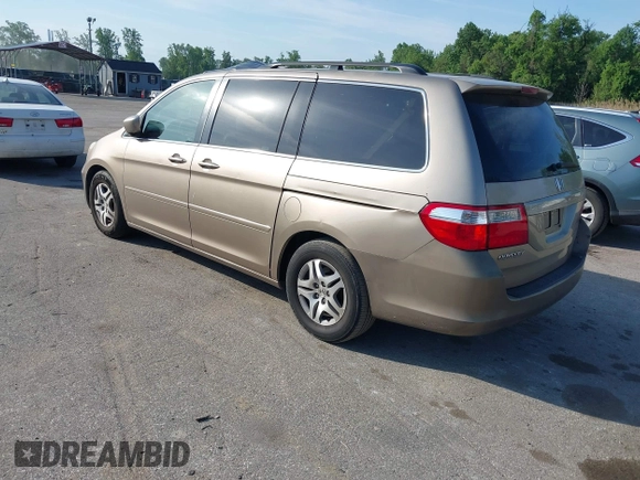 2006 Honda Odyssey EX-L with VIN 5FNRL38656B414992, listed as a IAAI auction lot 42179924 with 298,440 mi miles. Bid and sale history available at carsss.com. Image 3.