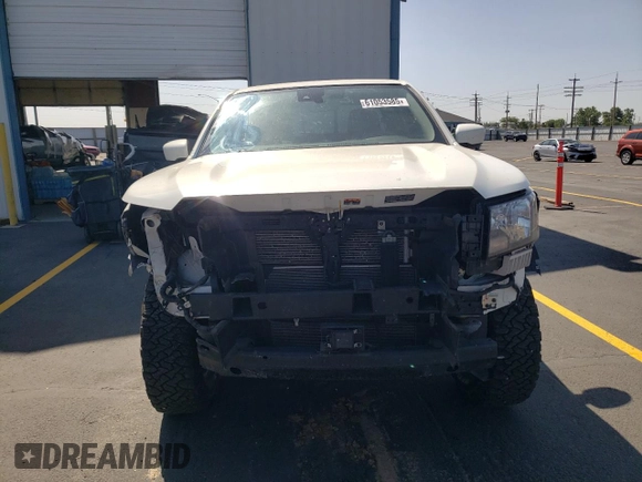 2022 Nissan Frontier Pro-X with VIN 1N6ED1EJ0NN636751, listed as a Copart auction lot 61053585 with 68,222 mi miles and Salvage title. Bid and sale history available at DreamBid. Image 5.