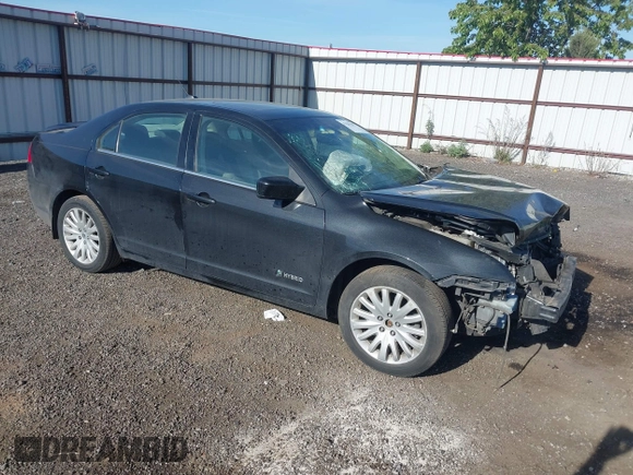 2010 Mercury Milan Hybrid z VIN 3MEDM0L31AR600585, wystawiony jako IAAI lot #42191197 z przebiegiem 216 491 mil mil oraz . Historia ofert i sprzedaży dostępna na DreamBid. Obrazek 1.