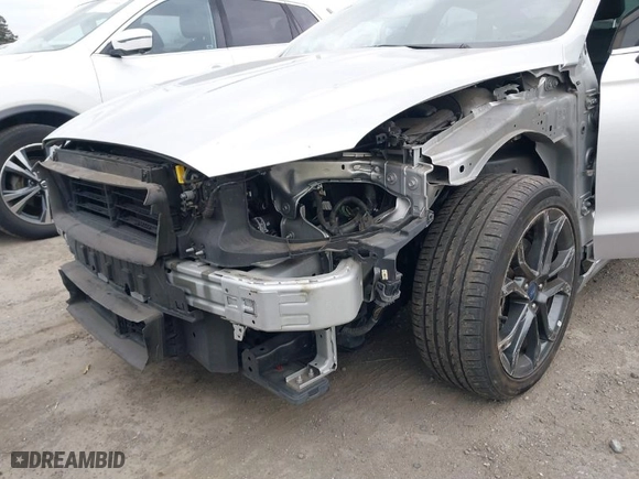 2018 Ford Fusion SE with VIN 3FA6P0HD6JR167905, listed as a IAAI auction lot 41709102 with 95,050 mi miles. Bid and sale history available at carsss.com. Image 6.