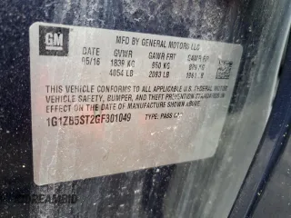 2016 Chevrolet Malibu LS z VIN 1G1ZB5ST2GF301049, wystawiony jako Copart lot #57834155 z przebiegiem Nie podano mil oraz Nie do naprawy. Historia ofert i sprzedaży dostępna na DreamBid. Obrazek 12.