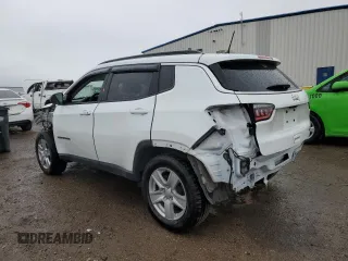 2022 Jeep Compass Latitude with VIN 3C4NJCBB4NT198580, listed as a Copart auction lot 48147765 with 81,562 mi miles and Salvage title. Bid and sale history available at DreamBid. Image 2.