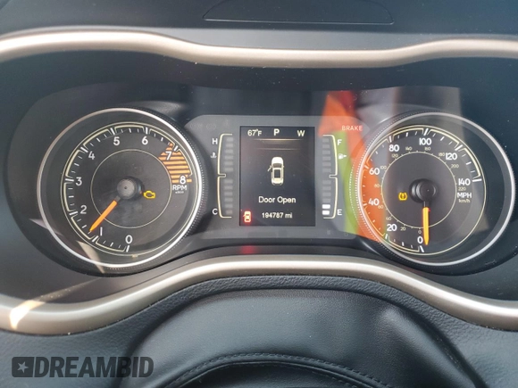 2016 Jeep Cherokee Altitude with VIN 1C4PJMAS0GW290203, listed as a Copart auction lot 52005315 with 194,787 mi miles and Salvage title. Bid and sale history available at DreamBid. Image 9.