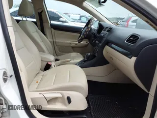 2012 Volkswagen Jetta TDI w/Sunroof & Nav with VIN 3VWPL7AJ4CM686287, listed as a IAAI auction lot 42610987 with 154,703 mi miles and . Bid and sale history available at DreamBid. Image 5.