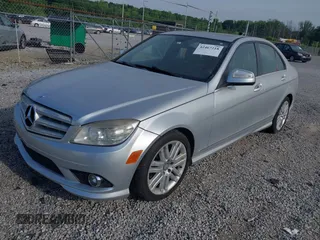 2009 Mercedes-Benz C 300 Sport z VIN WDDGF81X39R060084, wystawiony jako IAAI lot #42467218 z przebiegiem 135 811 mil mil oraz . Historia ofert i sprzedaży dostępna na DreamBid. Obrazek 2.