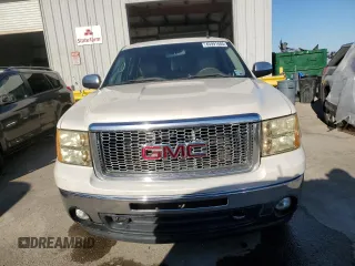 2010 GMC Sierra 1500 SLT z VIN 3GTRCWE08AG287062, wystawiony jako Copart lot #45991885 z przebiegiem 310 055 mil mil oraz Szkody całkowita. Historia ofert i sprzedaży dostępna na DreamBid. Obrazek 5.