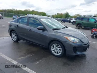 2013 Mazda 3 i Touring z VIN JM1BL1V72D1822505, wystawiony jako IAAI lot #42199595 z przebiegiem 103 560 mil mil oraz . Historia ofert i sprzedaży dostępna na DreamBid. Obrazek 1.