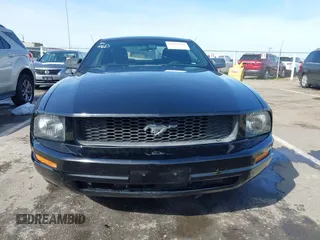 2008 Ford Mustang Deluxe with VIN 1ZVHT80N085138945, listed as a IAAI auction lot 41820988 with 127,880 mi miles. Bid and sale history available at carsss.com. Image 12.