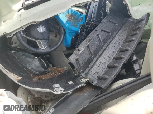 2019 Jeep Cherokee Limited with VIN 1C4PJMDX5KD135027, listed as a Copart auction lot 46635215 with 0 mi miles and Salvage Title. Bid and sale history available at carsss.com. Image 8.