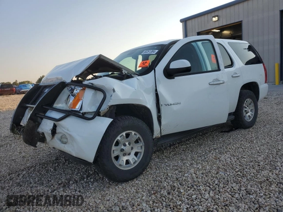 2008 GMC Yukon Commercial with VIN 1GKFK13048R230321, listed as a Copart auction lot 69261384 with 0 mi miles and Clean Title. Bid and sale history available at carsss.com. Image 1.