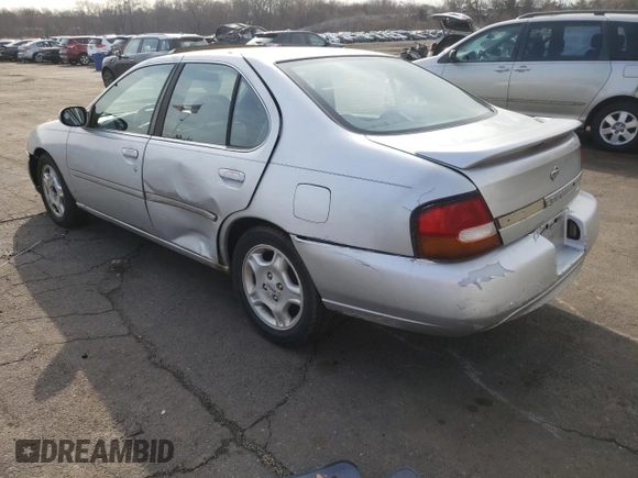 2000 Nissan Altima GXE with VIN 1N4DL01A4YC137166, listed as a Copart auction lot 50059335 with 113,740 mi miles and Salvage Title. Bid and sale history available at carsss.com. Image 2.