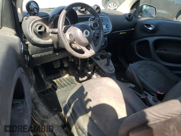 2016 Smart fortwo Passion with VIN WMEFJ5DA2GK069795, listed as a Copart auction lot 55079085 with 153,339 mi miles and Clean Title. Bid and sale history available at DreamBid. Image 8.