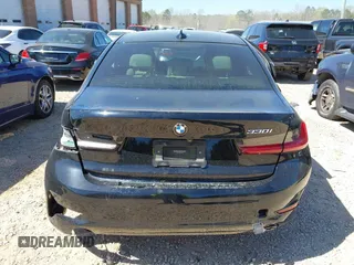 2021 BMW 3 Series 330i с VIN 3MW5R1J0XM8B69340, выставлен на аукционе IAAI как лот 41864211 с пробегом 63 614 миль миль и . История ставок и продаж доступна на DreamBid. Изображение 16.