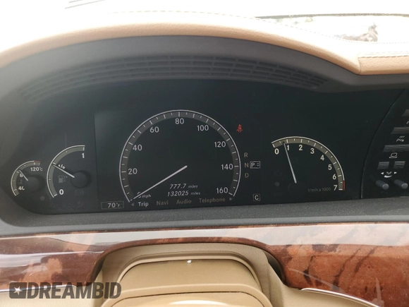 2008 Mercedes-Benz S 550 z VIN WDDNG86X38A207840, wystawiony jako Copart lot #57403945 z przebiegiem 132 025 mil mil oraz Czysty tytuł • Clean title. Historia ofert i sprzedaży dostępna na DreamBid. Obrazek 9.