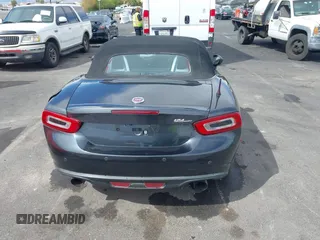 2018 FIAT 124 Spider Classica z VIN JC1NFAEK3J0137856, wystawiony jako IAAI lot #41959793 z przebiegiem 49 513 mil mil oraz . Historia ofert i sprzedaży dostępna na DreamBid. Obrazek 16.