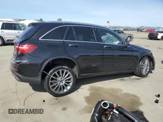 2019 Mercedes-Benz GLC with VIN WDC0G4KB8KV137513, listed as a Copart auction lot 49992365 with 0 mi miles and Salvage Title. Bid and sale history available at carsss.com. Image 3.
