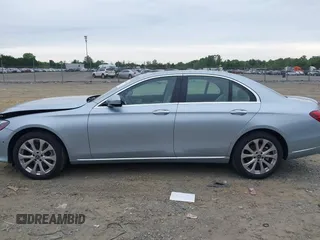 2018 Mercedes-Benz E 300 with VIN WDDZF4KB3JA385504, listed as a IAAI auction lot 42340289 with 15,336 mi miles and . Bid and sale history available at DreamBid. Image 15.