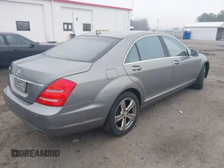 2011 Mercedes-Benz S-Class S 550 with VIN WDDNG7BB0BA382476, listed as a IAAI auction lot 41485553 with 126,082 mi miles. Bid and sale history available at carsss.com. Image 4.