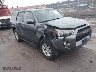 2017 Toyota 4Runner SR5 with VIN JTEBU5JR3H5421146, listed as a IAAI auction lot 41638609 with 101,535 mi miles. Bid and sale history available at carsss.com. Image 1.