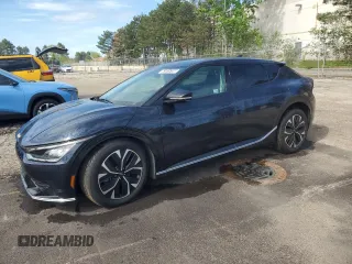 2023 Kia EV6 Wind z VIN KNDC34LA1P5611474, wystawiony jako Copart lot #57075785 z przebiegiem 98 502 mil mil oraz Szkoda całkowita • Salvage title. Historia ofert i sprzedaży dostępna na DreamBid. Obrazek 1.
