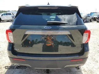 2022 Ford Explorer XLT z VIN 1FMSK7DH5NGC38366, wystawiony jako Copart lot #56390465 z przebiegiem 24 909 mil mil oraz Szkoda całkowita • Salvage title. Historia ofert i sprzedaży dostępna na DreamBid. Obrazek 6.