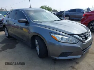 2017 Nissan Altima S z VIN 1N4AL3AP1HN305178, wystawiony jako IAAI lot #42338947 z przebiegiem 71 003 mil mil oraz . Historia ofert i sprzedaży dostępna na DreamBid. Obrazek 1.