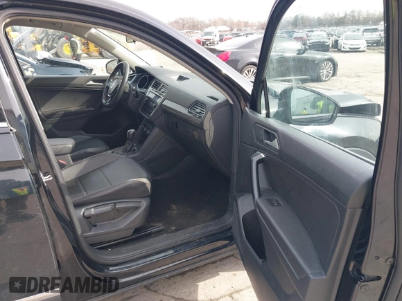 2021 Volkswagen Tiguan SE with VIN 3VV2B7AXXMM057849, listed as a IAAI auction lot 41879768 with 88,353 mi miles and . Bid and sale history available at DreamBid. Image 5.