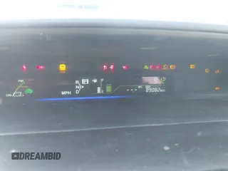 2017 Toyota Prius v Two with VIN JTDZN3EU9HJ066736, listed as a IAAI auction lot 42025100 with 89,082 mi miles. Bid and sale history available at carsss.com. Image 7.