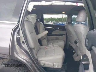 2017 Toyota Highlander XLE with VIN 5TDJZRFH6HS417613, listed as a IAAI auction lot 42440157 with 84,480 mi miles and . Bid and sale history available at DreamBid. Image 8.