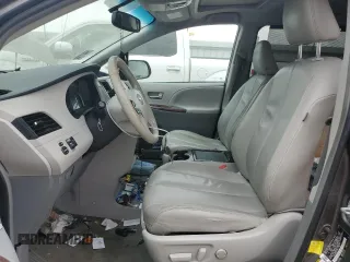 2012 Toyota Sienna XLE AAS z VIN 5TDYK3DC0CS271810, wystawiony jako Copart lot #62958104 z przebiegiem 346 760 mil mil oraz Szkoda całkowita • Salvage title. Historia ofert i sprzedaży dostępna na DreamBid. Obrazek 7.