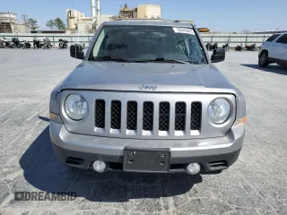 2016 Jeep Patriot Latitude with VIN 1C4NJPFA9GD648001, listed as a Copart auction lot 50245055 with 161,702 mi miles and Clean title. Bid and sale history available at DreamBid. Image 5.
