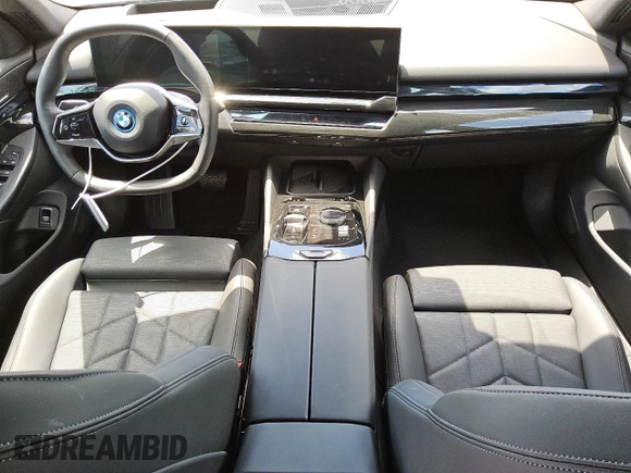 2024 BMW i5 eDrive40 with VIN WBY33FK02RCR91118, listed as a Copart auction lot 53308205 with Not Provided miles and Clean Title. Bid and sale history available at DreamBid. Image 8.
