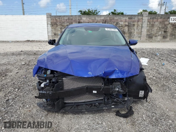 2024 Hyundai Elantra SE with VIN KMHLL4DG8RU803224, listed as a Copart auction lot 61281185 with 11,697 mi miles and Non repairable. Bid and sale history available at DreamBid. Image 5.