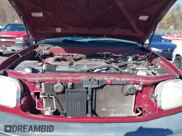 2000 Toyota Tundra SR5 with VIN 5TBBT4411YS065998, listed as a IAAI auction lot 42142231 with 171,340 mi miles and . Bid and sale history available at DreamBid. Image 10.