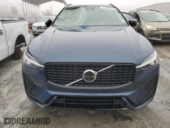 2023 Volvo XC60 Ultimate Dark Theme z VIN YV4L12RX1P1217242, wystawiony jako Copart lot #87365494 z przebiegiem 29 699 mil mil oraz Szkoda całkowita • Salvage title. Historia ofert i sprzedaży dostępna na DreamBid. Obrazek 5.