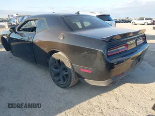 2016 Dodge Challenger SXT Plus z VIN 2C3CDZAG5GH345617, wystawiony jako IAAI lot #40801879 z przebiegiem 94 610 mil mil oraz . Historia ofert i sprzedaży dostępna na DreamBid. Obrazek 3.