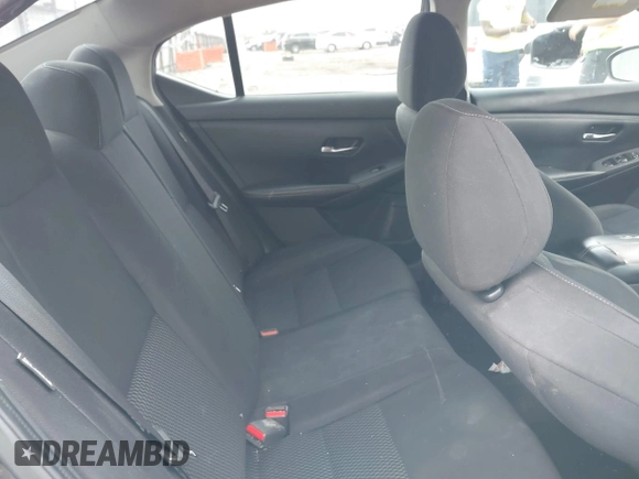 2020 Nissan Sentra S with VIN 3N1AB8BV0LY261731, listed as a IAAI auction lot 41685598 with 110,452 mi miles. Bid and sale history available at carsss.com. Image 8.