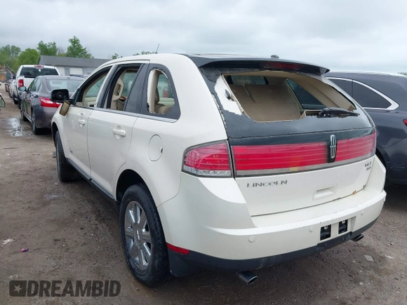 2007 Lincoln MKX with VIN 2LMDU88C27BJ13038, listed as a IAAI auction lot 42342316 with Not provided miles and . Bid and sale history available at DreamBid. Image 3.