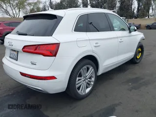 2018 Audi Q5 Premium Plus with VIN WA1BNAFY9J2205989, listed as a IAAI auction lot 41838062 with 60,777 mi miles. Bid and sale history available at carsss.com. Image 4.