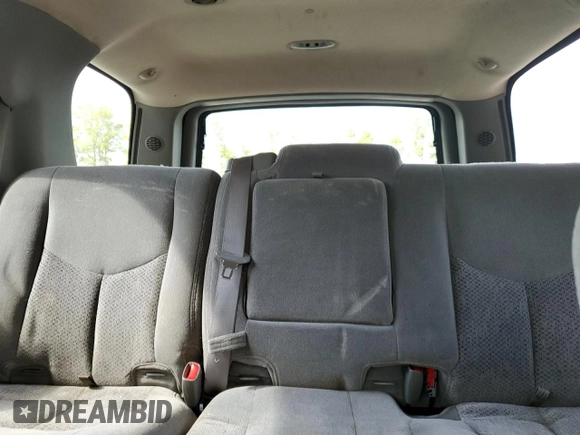 2005 Chevrolet Tahoe LS with VIN 1GNEC13V55R149699, listed as a Copart auction lot 56074485 with 121,039 mi miles and Clean Title. Bid and sale history available at DreamBid. Image 10.