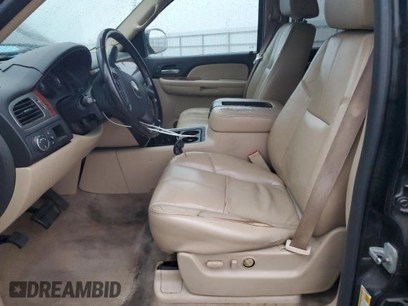 2007 Chevrolet Tahoe LTZ with VIN 1GNFC13067R267773, listed as a Copart auction lot 41653905 with 197,538 mi miles and Salvage title. Bid and sale history available at DreamBid. Image 7.