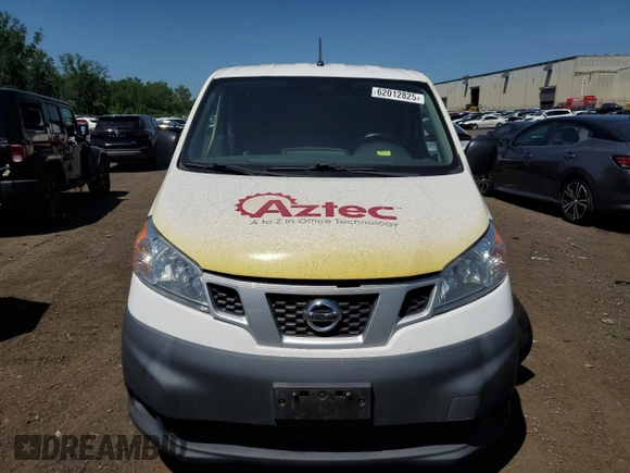2015 Nissan NV200 SV with VIN 3N6CM0KN1FK716852, listed as a Copart auction lot 62012825 with 185,799 mi miles and Clean title. Bid and sale history available at DreamBid. Image 5.