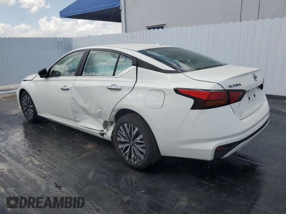 2025 Nissan Altima SV with VIN 1N4BL4DV6SN318665, listed as a Copart auction lot 52883365 with 6,284 mi miles and Non Repairable. Bid and sale history available at DreamBid. Image 2.