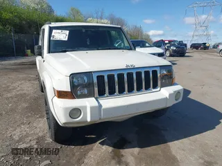 2008 Jeep Commander Sport with VIN 1J8HG48K38C232283, listed as a IAAI auction lot 41983485 with 185,905 mi miles. Bid and sale history available at carsss.com. Image 6.